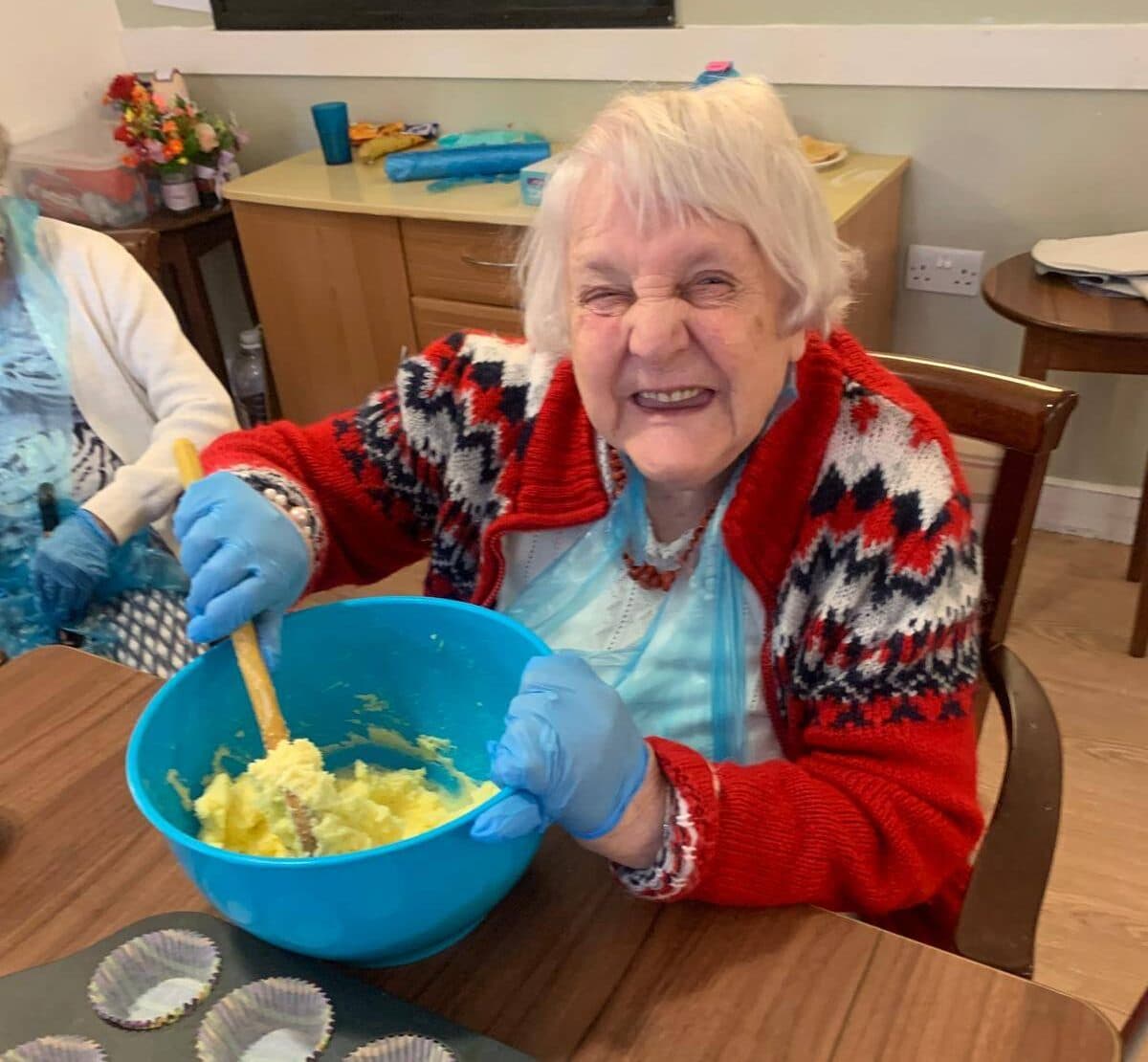 resident baking cakes
